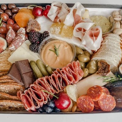 10 Best Charcuterie Boards & Picnic Grazing Box Delivery to Stouffville