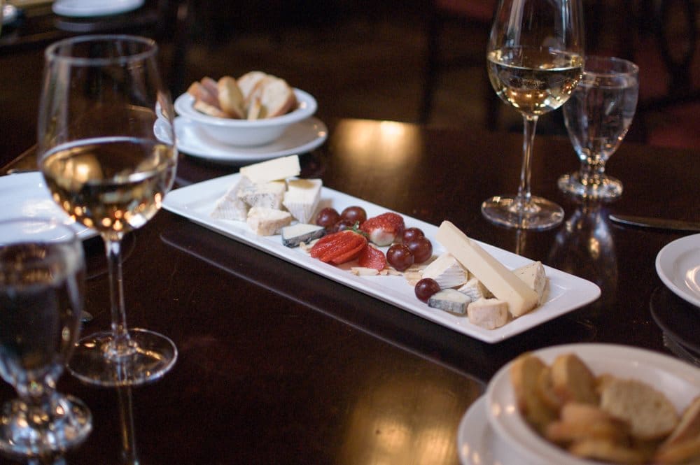 Le Papillon on Front